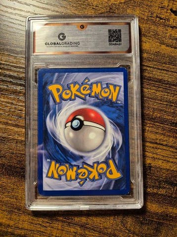 Pokémon - 1 Graded card - Charizard 4/82 Foil, Holo - GG 7 -, Hobby en Vrije tijd, Nieuw