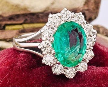 Ring - 18 karaat Witgoud Smaragd - Diamant, Nieuw