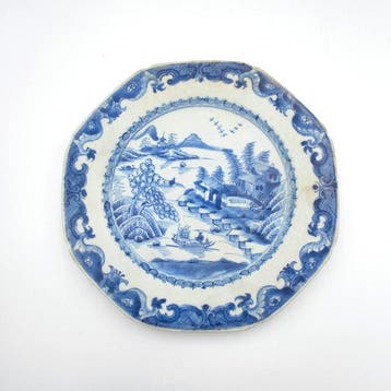 Oud-Chinees Blauw-wit porselein Gerecht met, Antiek en Kunst