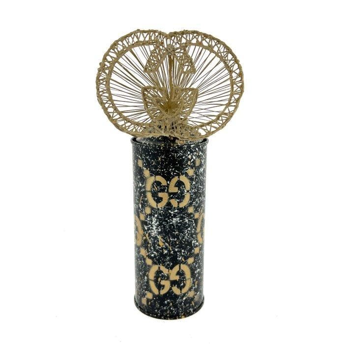 WhyCreationz (XX-XXI) - Gucci 3D Spraycan (granite), Antiquités & Art, Art | Objets design