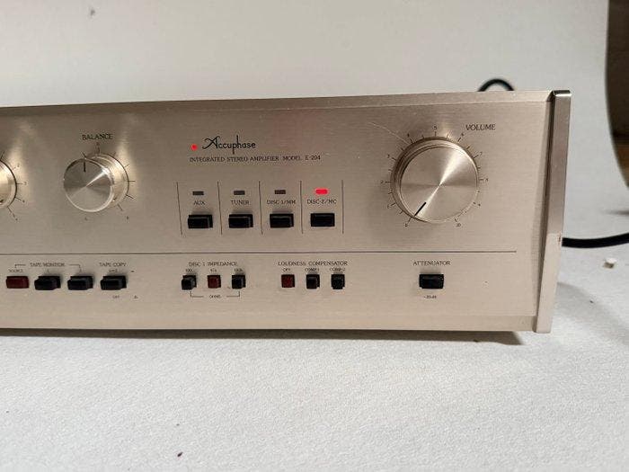 Accuphase - E-204 Solid state geïntegreerde versterker, Audio, Tv en Foto, Radio's
