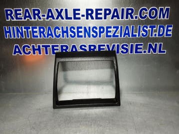 Opel Rekord E, afdekkap radio en kachel gedeelte., Verzenden
