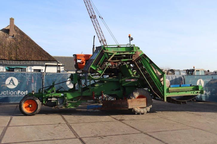 Veiling: Rooier Fiat 640 Wuhlmaus 2011 Diesel 1974, Articles professionnels, Agriculture | Outils, Enlèvement