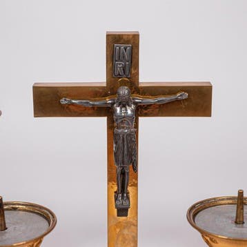 Altaarset, 8 kandelaren en kruis, 1931 - Messing - 1930-1940