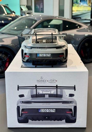 Norev 1:12 - Modelauto - Porsche 911 992 GT3 RS Weissach, Nieuw