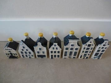 Maison KLM - Sept petites maisons KLM/Bols remplies