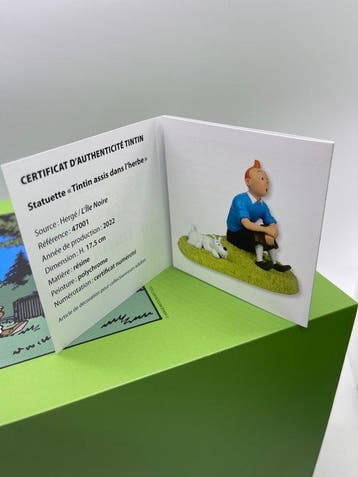Statuette Moulinsart 47001 - Tintin assis dans lherbe - 1, Nieuw