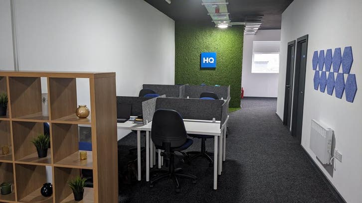 Coworkingruimte in HQ Meiser Silver Building, Zakelijke goederen, Bedrijfs Onroerend goed