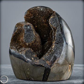 Zeer decoratieve septarian Druse, met calcietkristallen-