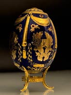 Fabergé ei - Imperial Jeweled Egg accentueerd met 24-karaats