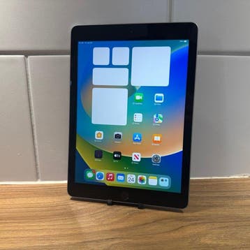 Apple iPad (5th Generation) 128GB Wifi - Mobiele telefoon, Nieuw