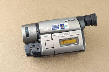 Sony CCD-TRV46E HI8/video8 with NightShot Caméra vidéo