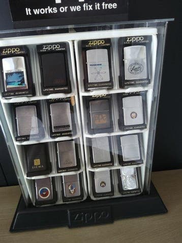 Zippo - Aansteker - Staal (roestvrij) - (16), Nieuw