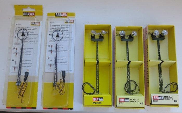 Brawa H0 - 5582 & 84027 - Éclairage pour trains miniatures, Hobby & Loisirs créatifs, Trains miniatures | HO