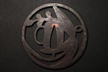 Katana - Gesmeed ijzer - C5-878 Daito Omogata Sukashi Tsuba