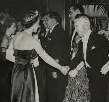 AGIP PRESS - Queen Elizabeth II shaking hands with Charlie
