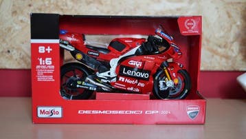 1:6 - Model motorfiets - DUCATI Desmosedici (2024) #1 firma, Nieuw