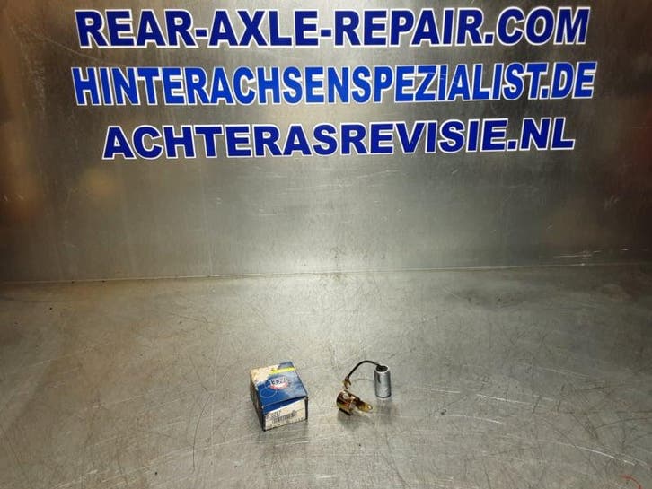 Condensator Opel Corsa A, Opel Kadett B. (motorruimte), Autos : Pièces & Accessoires, Moteurs & Accessoires, Envoi