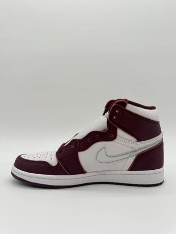 Nike - Nike Jordan 1 Retro High OG Bordeaux - Sneakers -, Nieuw