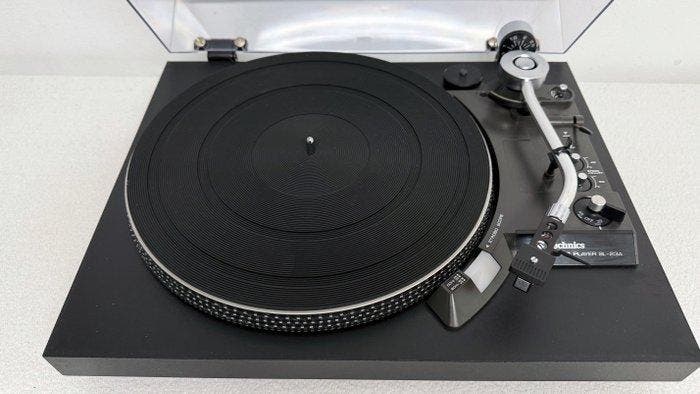 Technics - SL-23A FG servo semi-automatic Platenspeler, TV, Hi-fi & Vidéo, Radios