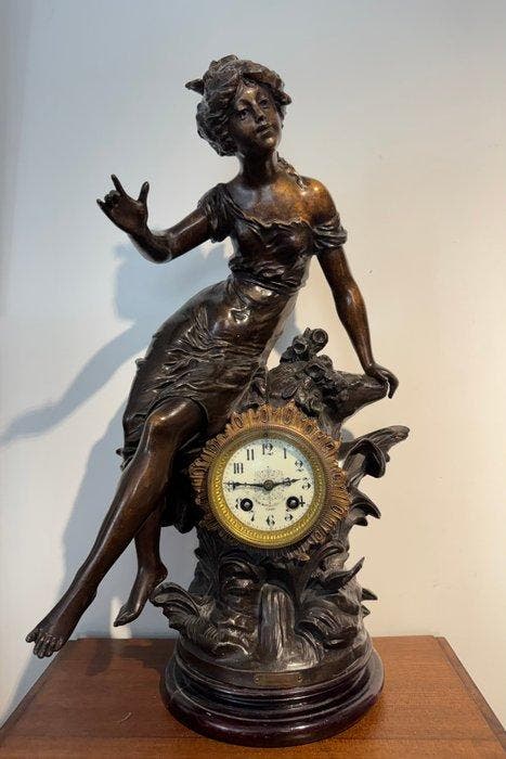 Figurale pendule - Art Nouveau Zinklegering - 1900-1910 -, Antiquités & Art, Antiquités | Horloges