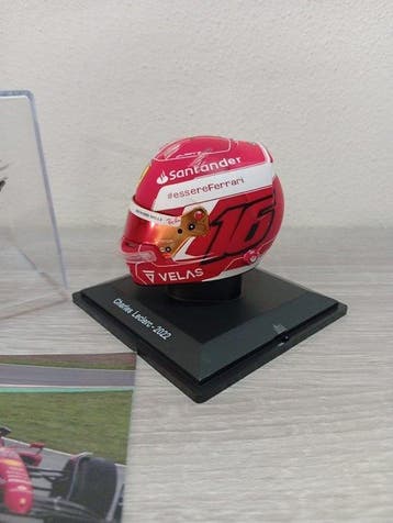Ferrari - Season Helmet - Charles Leclerc - 2022 - Schaal, Verzamelen, Nieuw