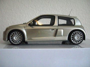 Otto Mobile 1:18 - Voiture de sport miniature - Renault Clio