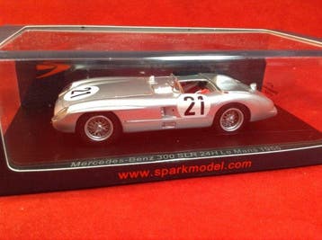 Spark 1:43 - Voiture de course miniature - ref. #S4735