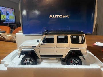 Autoart 1:18 - Modelauto - Mercedes-Benz G500 4x4², Nieuw