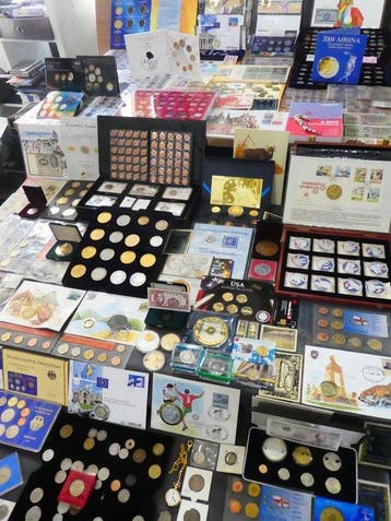 Europa. Collection of coins/banknote/medals/euro inkl. pp