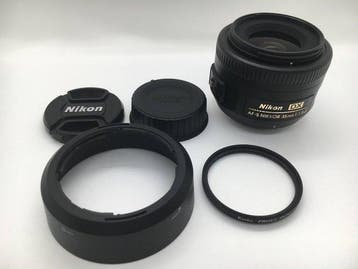 Nikon DX AF-S Nikkor 1.8/35mm G + hood | Prime lens