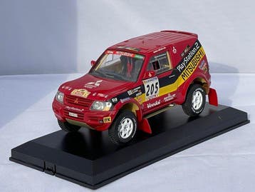Solido 1:18 - Voiture de course miniature - Mitsubishi