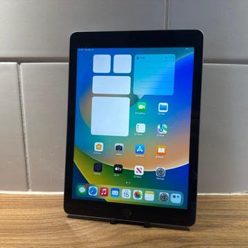 Apple iPad (5th Generation) 128GB Wifi - Mobiele telefoon, Nieuw