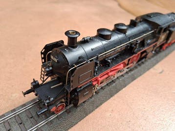 Märklin H0 - 3093 - Locomotive à vapeur avec tender (1) -