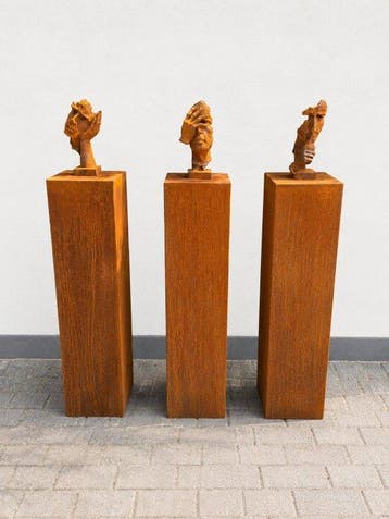 Sculptuuur voor buiten, “Horen, Zien en Zwijgen” – Set van 3