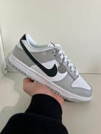 Nike - Dunk Low - Sneakers - Taille : EU 39 - Neuf avec