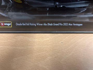 Bburago 1:24 - Model raceauto - Oracle Red Bull Racing, Nieuw