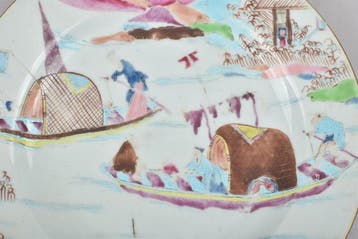 Assiette - A CHINESE FAMILLE ROSE FISHING PLATE -, Antiek en Kunst