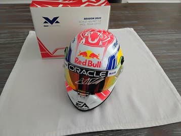 Max Verstappen - Scale 1/2 helmet, Verzamelen, Automerken, Motoren en Formule 1, Nieuw