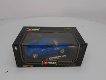 Schaal 1:18 Bburago 3033 Ferrari 250 Le Mans 1965 #3347, Ophalen of Verzenden, Gebruikt