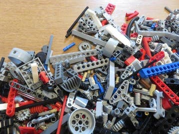 Lego Briques - 2 Kg Lego Technic in goede staat, Kinderen en Baby's, Speelgoed | Duplo en Lego, Nieuw
