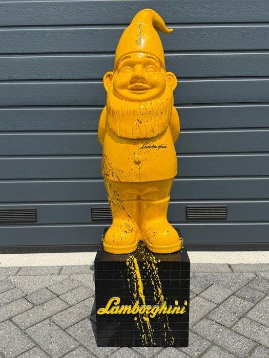 Daluxe Art - 1999 • XXL Lamborghini Gnome Display (110 cm), Antiquités & Art, Art | Objets design