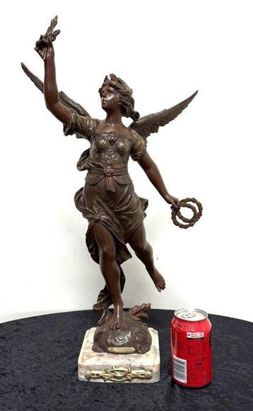 naar L&F Moreau - sculptuur, La Victoire - 59 cm -