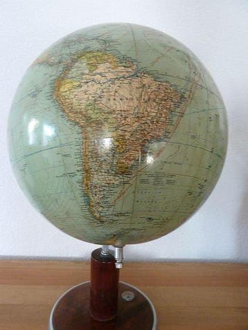 Celestial and terrestrial globes - Columbus Erdglobus von