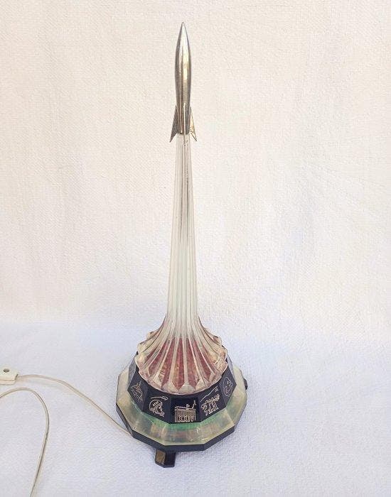 Yuzhmash USSR Nachtlamp Space Era tot het 24e Congres van, Antiek en Kunst, Antiek | Wandborden en Tegels