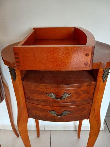Armoire - Bois de violette - Commode ovale / lune des deux