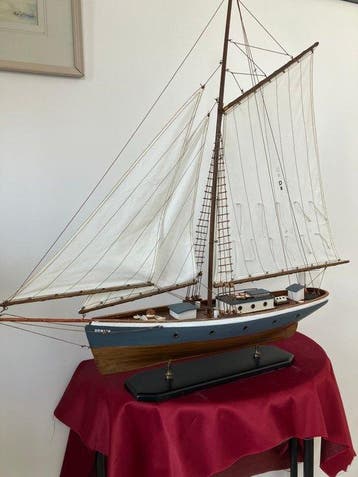 Objets maritimes - Donjon D-8 uit Lyon - Bois, Coton-