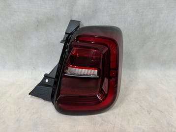 Fiat 500E Electric Cabrio 20- rechter achterlicht LED Europa, Verzenden, Gebruikt