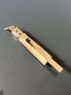 Middeleeuwen, kruisvaardersperiode Zilver, Been Memento Mori