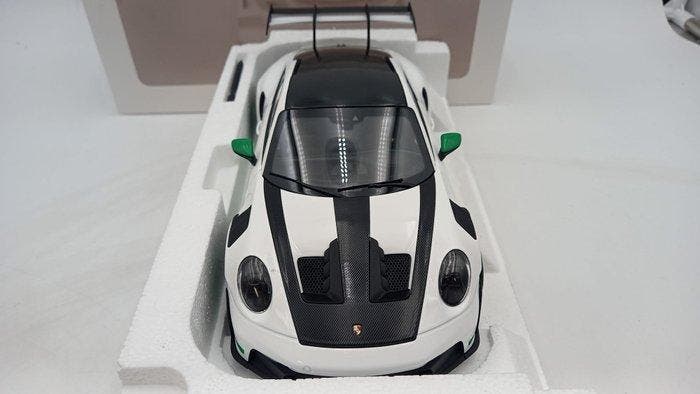 Norev 1:18 - Modelauto - Porsche 911 GT3 RS Weissach Pack, Hobby & Loisirs créatifs, Voitures miniatures | 1:5 à 1:12